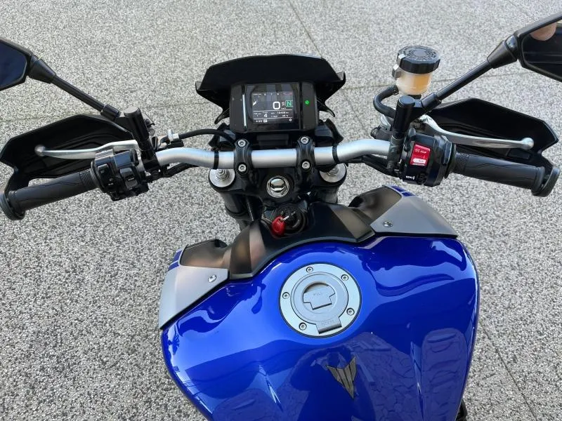 YAMAHA MT-09 900 2022 + OPTIONS