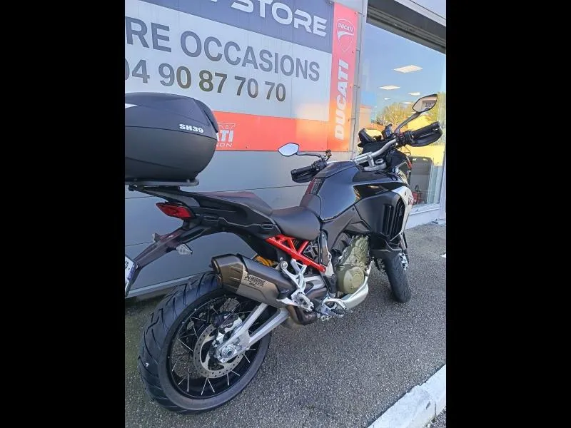 DUCATI Multistrada V4 S 1160 Essential Spoked wheels