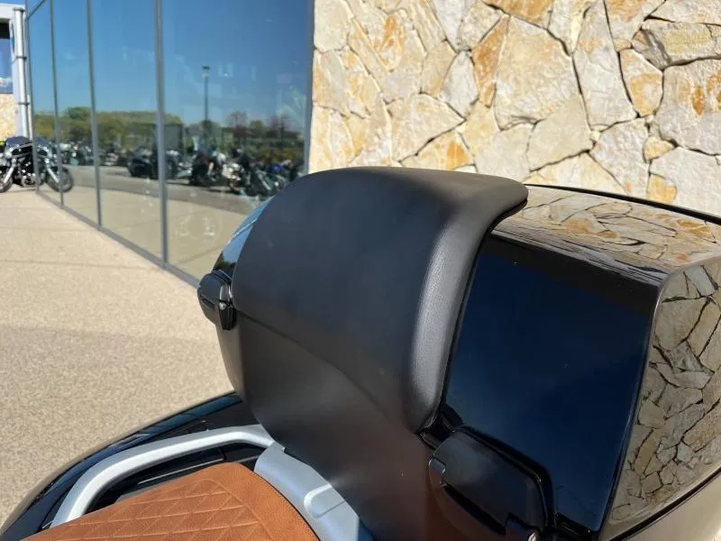 BMW 1250 RT FULL PACK + TOP CASE