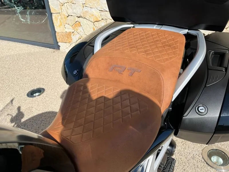 BMW 1250 RT FULL PACK + TOP CASE