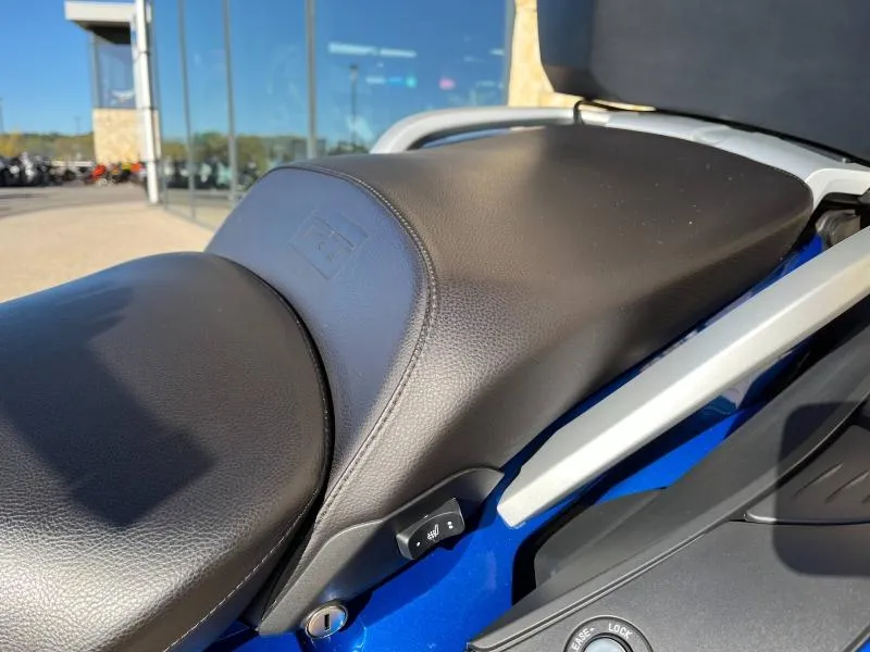 BMW 1250 RT FULL PACK + TOP CASE