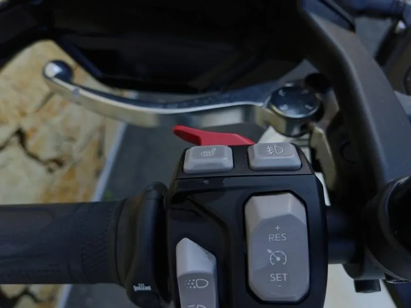 TRIUMPH Tiger 900 GT Pro