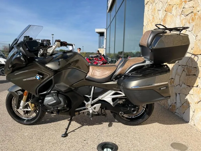 BMW 1250 RT full options + pot et jantes forgé