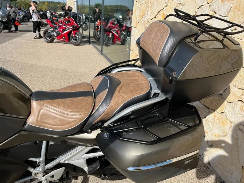 BMW 1250 RT full options + pot et jantes forgé