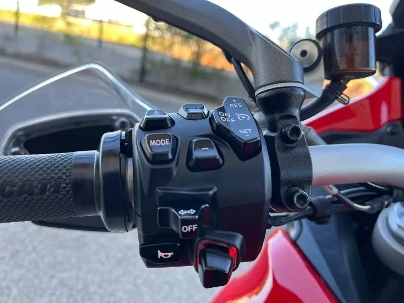 DUCATI V4 S 1160 Travel & Radar full pack