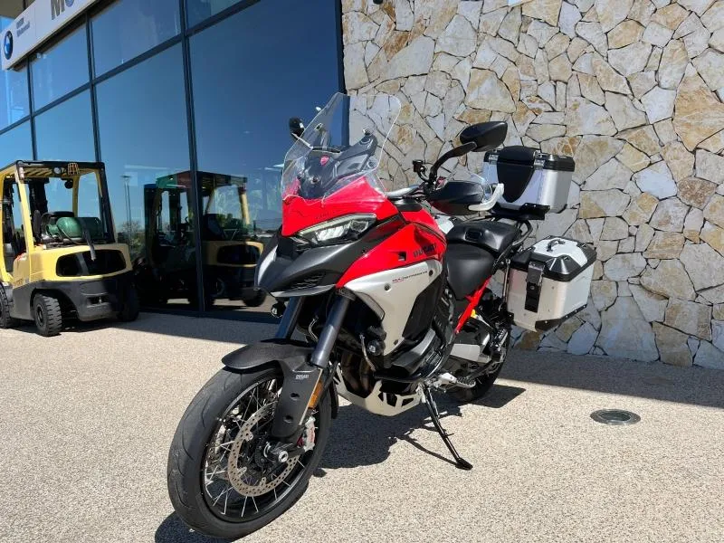 DUCATI V4 Rally 1160 Adventure Travel & Radar