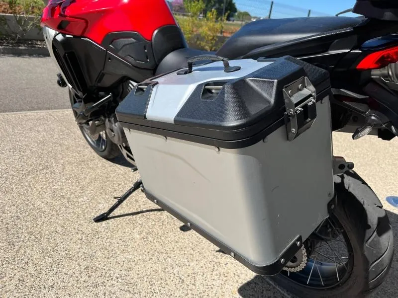 DUCATI V4 Rally 1160 Adventure Travel & Radar