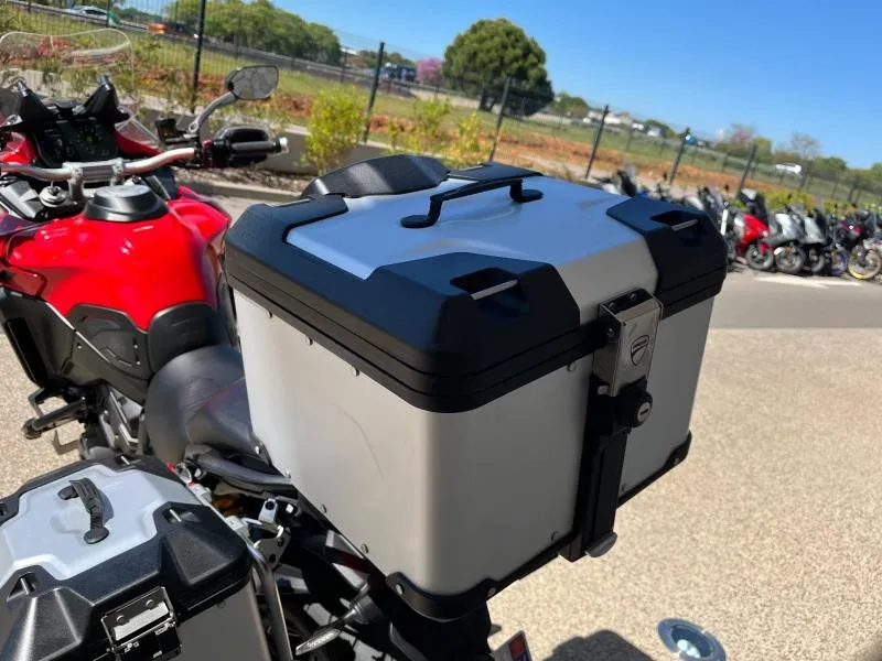 DUCATI V4 Rally 1160 Adventure Travel & Radar