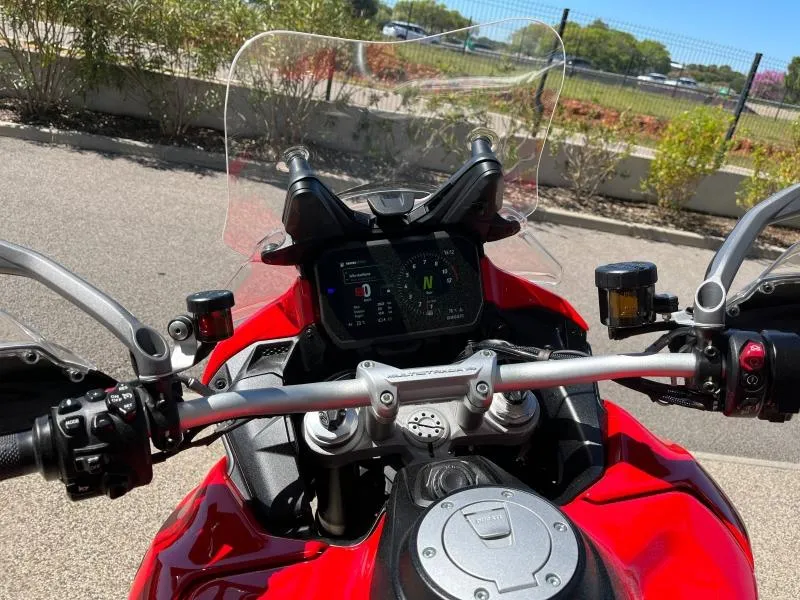 DUCATI V4 Rally 1160 Adventure Travel & Radar