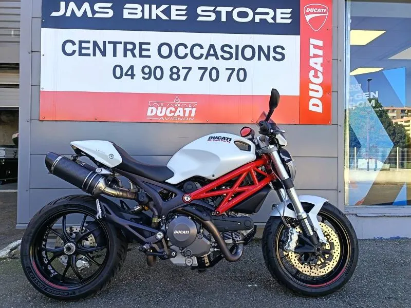 DUCATI Monster 796
