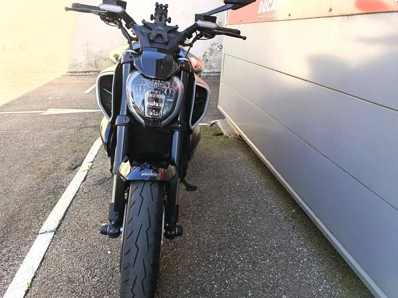 DUCATI Diavel 1158 V4