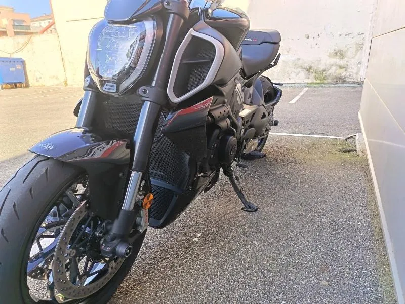 DUCATI Diavel 1158 V4