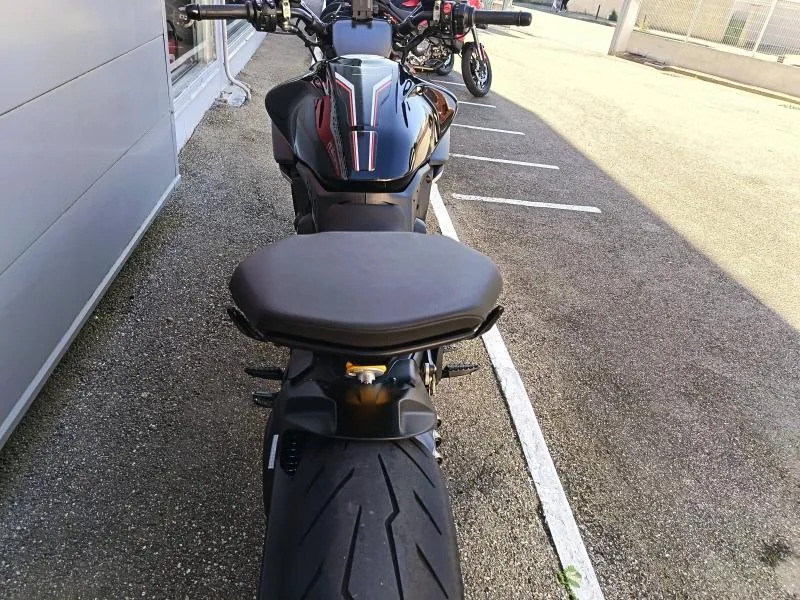 DUCATI Diavel 1158 V4