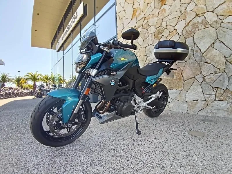 BMW 900 R 2025 105cv shifter