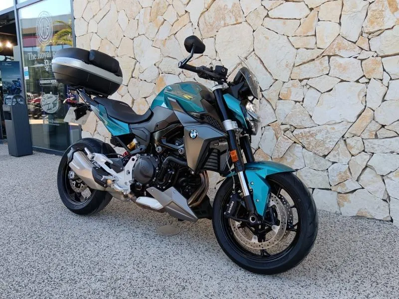 BMW 900 R 2025 105cv shifter