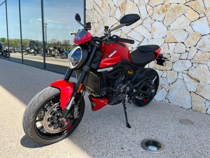 DUCATI Monster+ 937