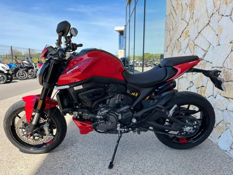 DUCATI Monster+ 937