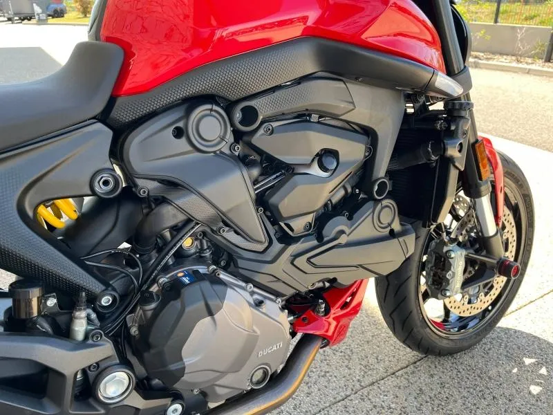 DUCATI Monster+ 937