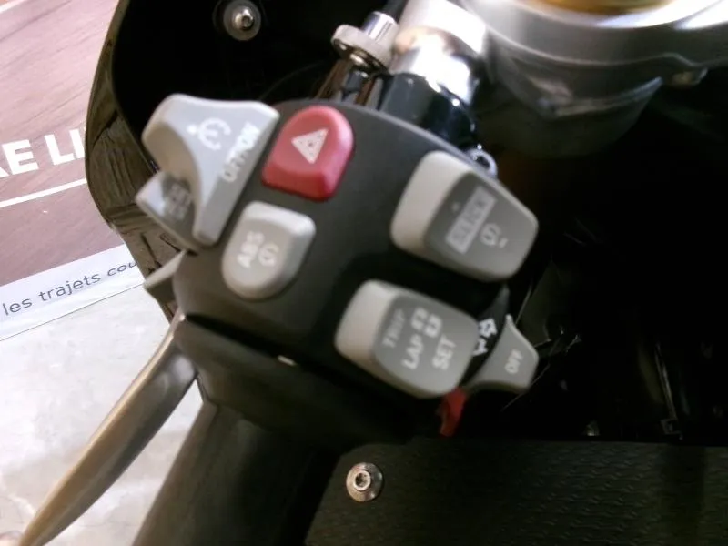 BMW S 1000 RR AKRAPOVIC + SHIFTER PRO + MODES PRO