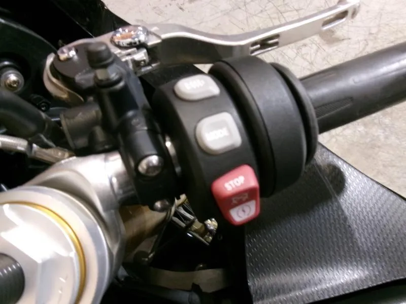 BMW S 1000 RR AKRAPOVIC + SHIFTER PRO + MODES PRO