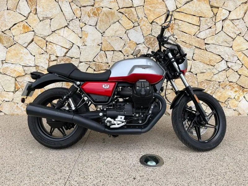 MOTO-GUZZI V7 850 Stone Corsa