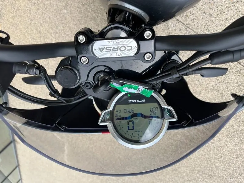 MOTO-GUZZI V7 850 Stone Corsa