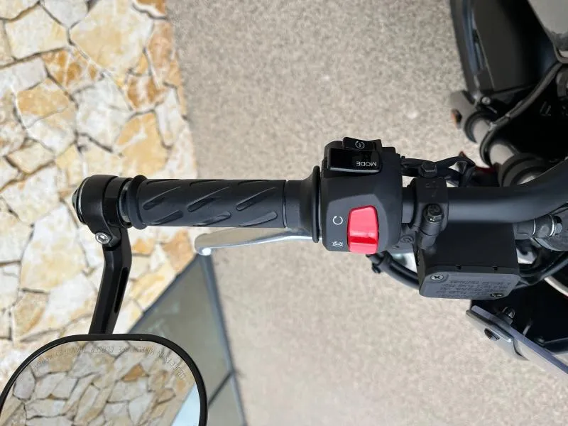 MOTO-GUZZI V7 850 Stone Corsa