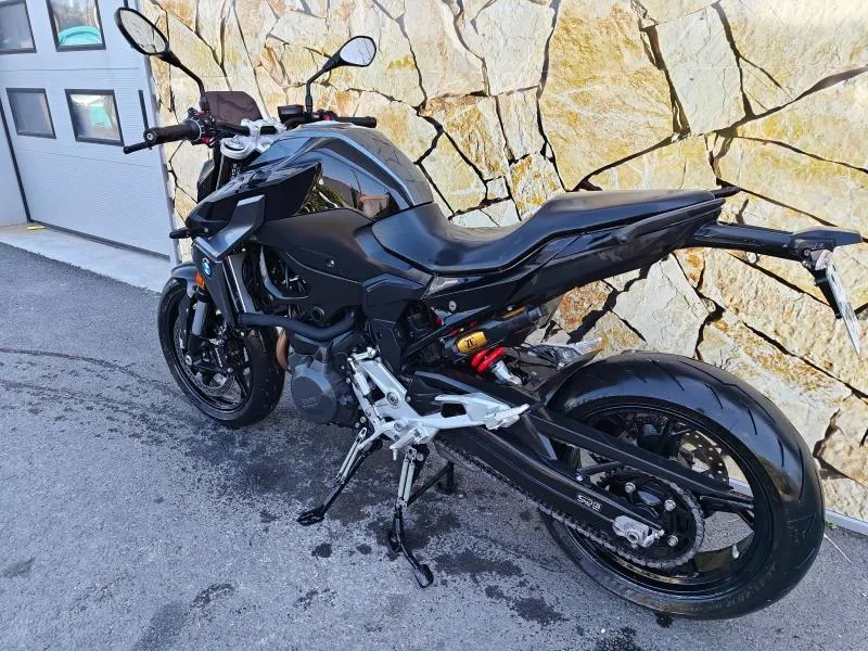BMW F 900 R 2025
