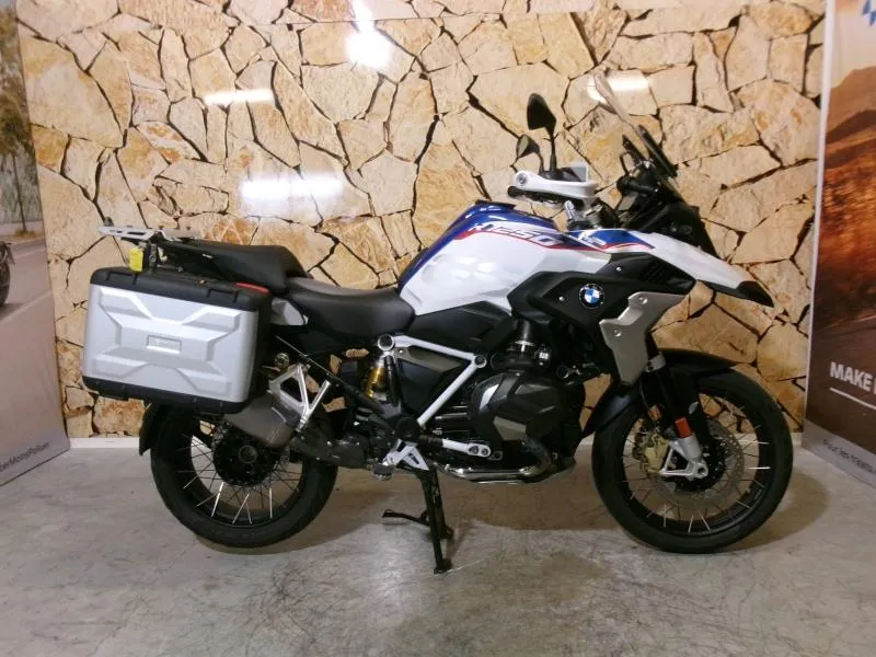 BMW R 1250 GS HP AKRAPOVIC + 3 PACKS + SHIFTER PRO
