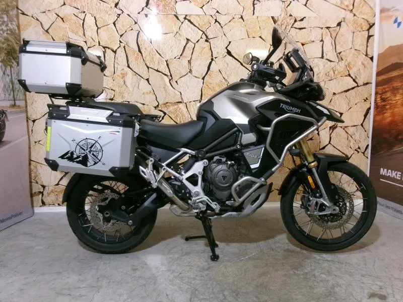 TRIUMPH Tiger 1200 Rally Explorer