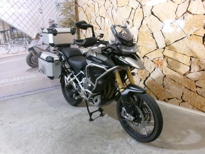 TRIUMPH Tiger 1200 Rally Explorer