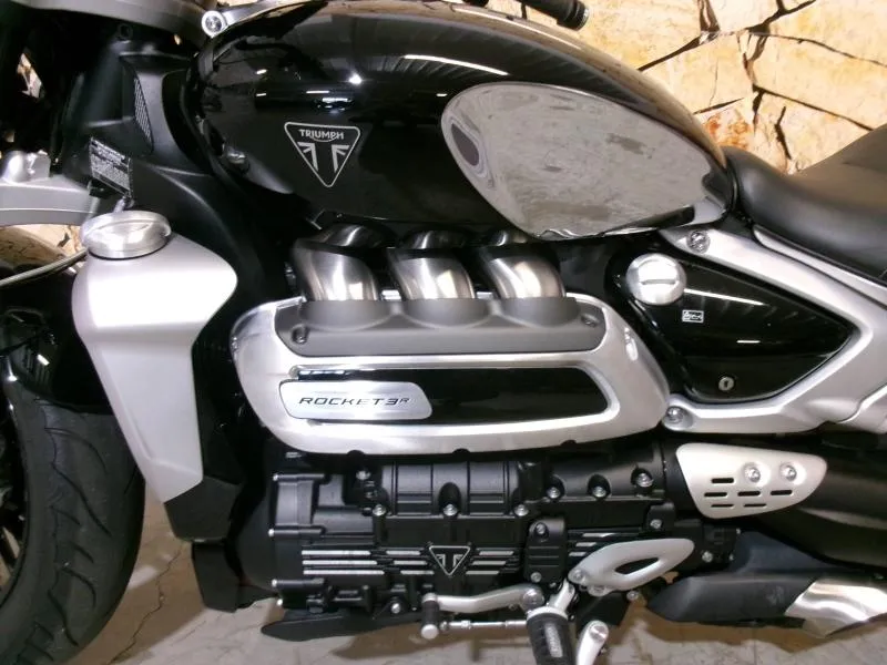 TRIUMPH Rocket III Storm 2500 R