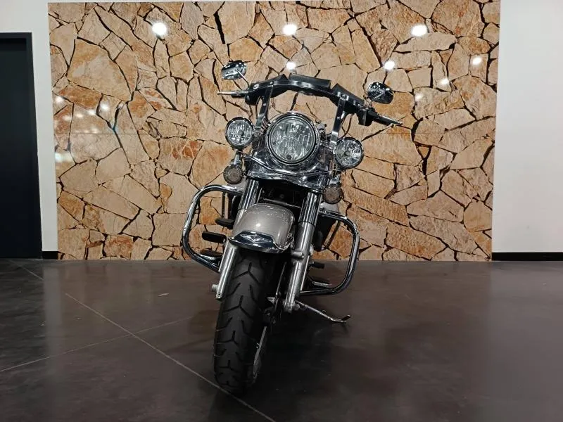 HARLEY-DAVIDSON Road King Classic 1690 Couleur ABS 2016