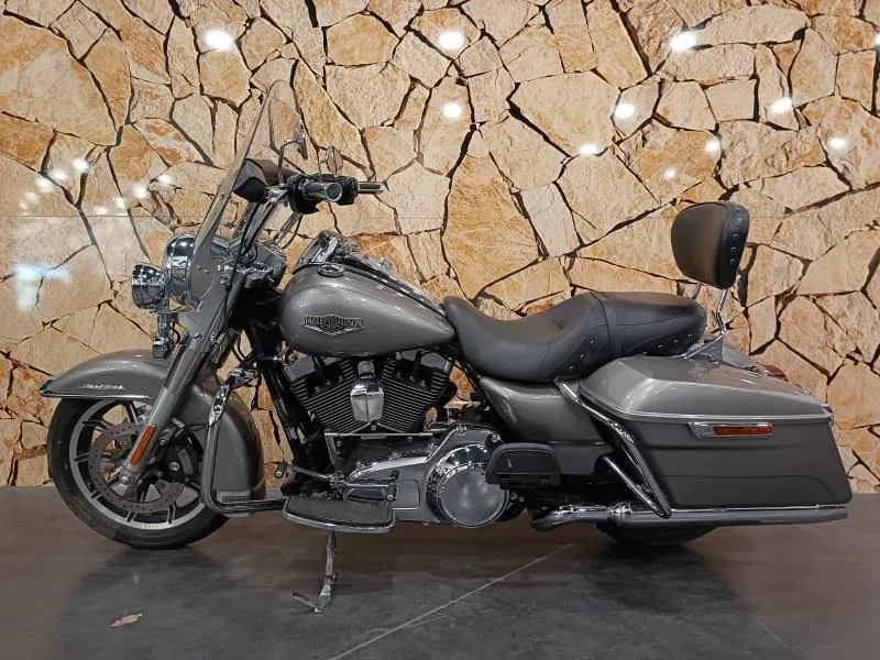 HARLEY-DAVIDSON Road King Classic 1690 Couleur ABS 2016