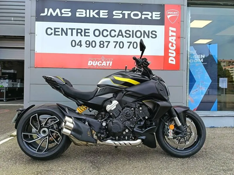 DUCATI Diavel 1158 V4