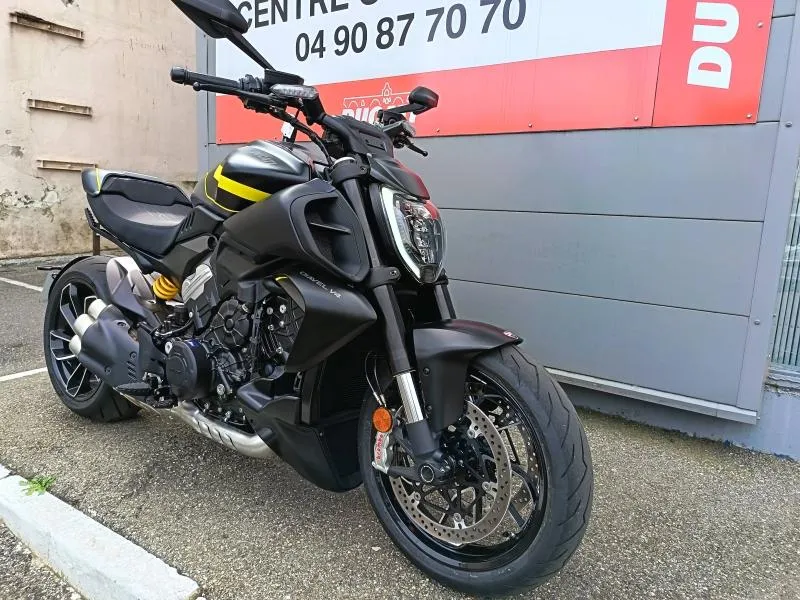 DUCATI Diavel 1158 V4