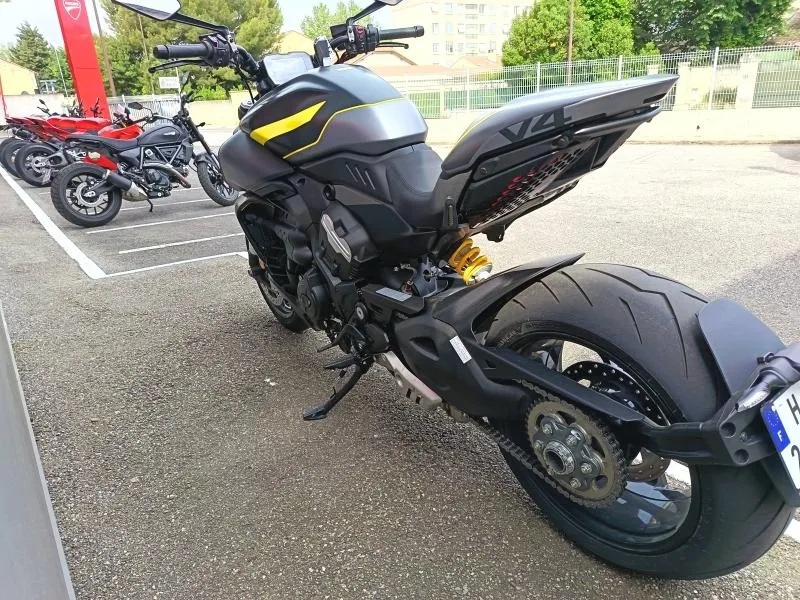 DUCATI Diavel 1158 V4