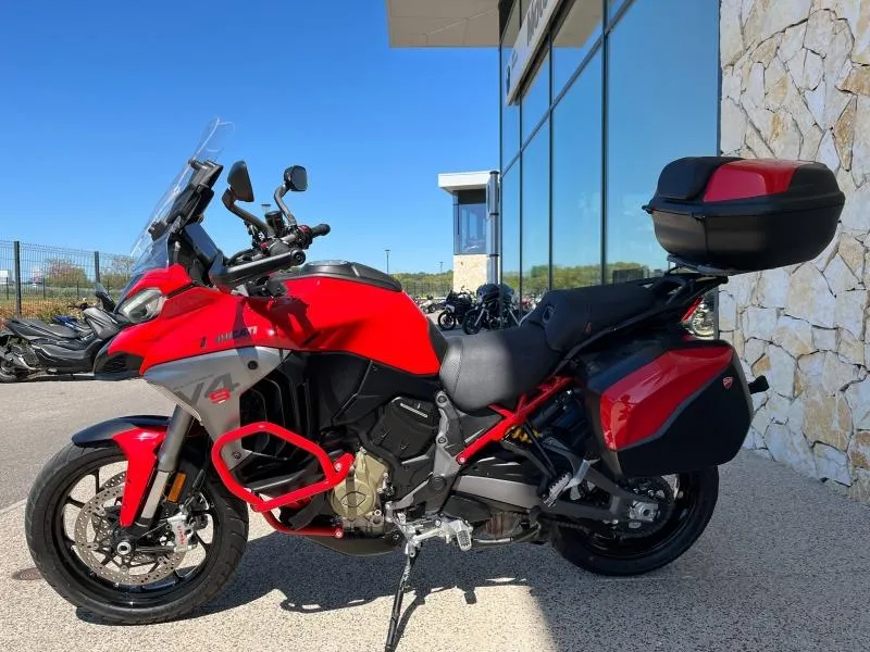 DUCATI V4 S 1160 Travel & Radar 2025