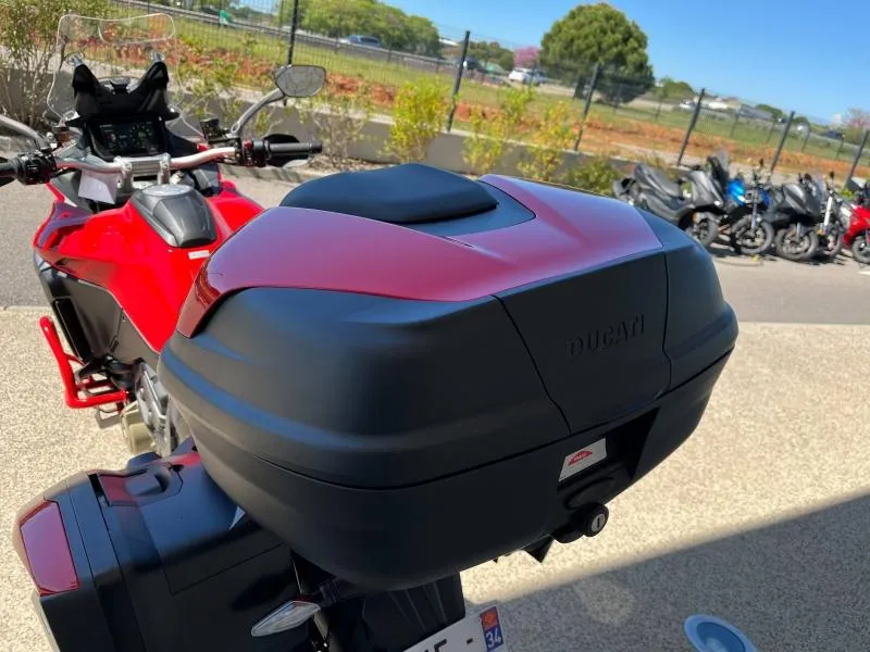DUCATI V4 S 1160 Travel & Radar 2025