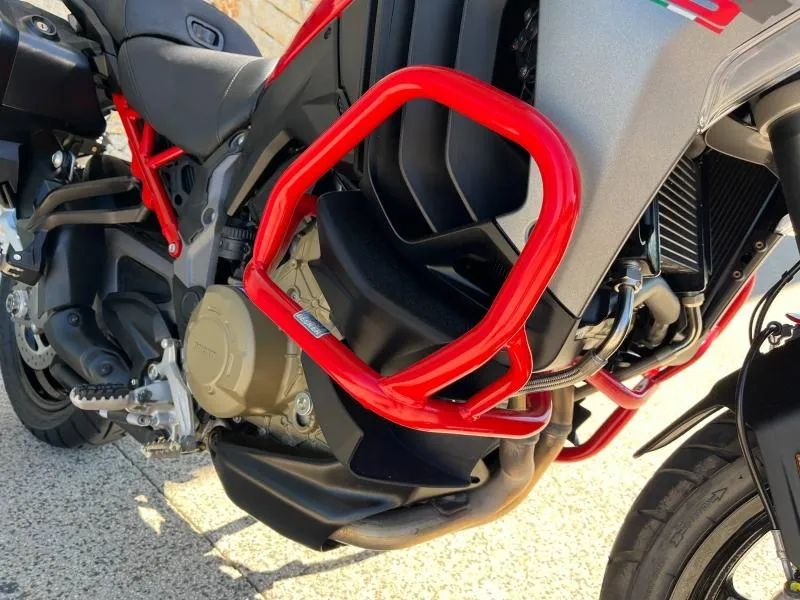 DUCATI V4 S 1160 Travel & Radar 2025