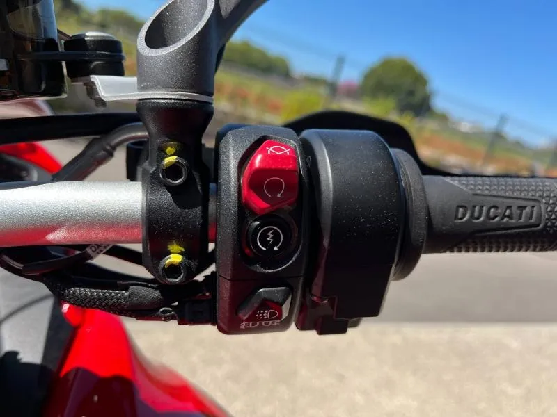 DUCATI V4 S 1160 Travel & Radar 2025