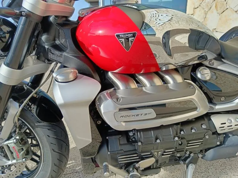 TRIUMPH 2500 GT Chrome Edition