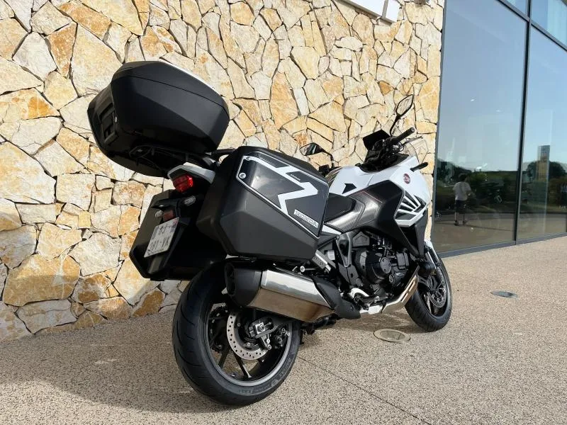 HONDA 1100 DCT