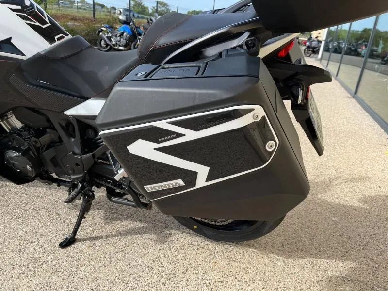 HONDA 1100 DCT