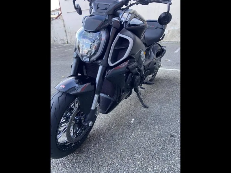 DUCATI Diavel 1158 V4