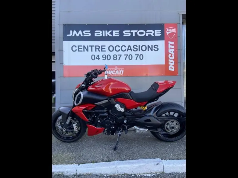DUCATI Diavel 1158 V4