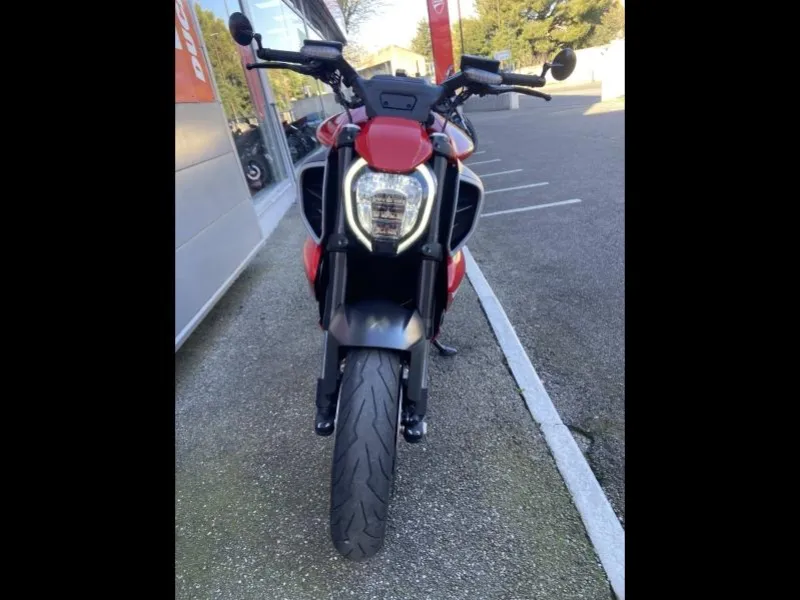 DUCATI Diavel 1158 V4