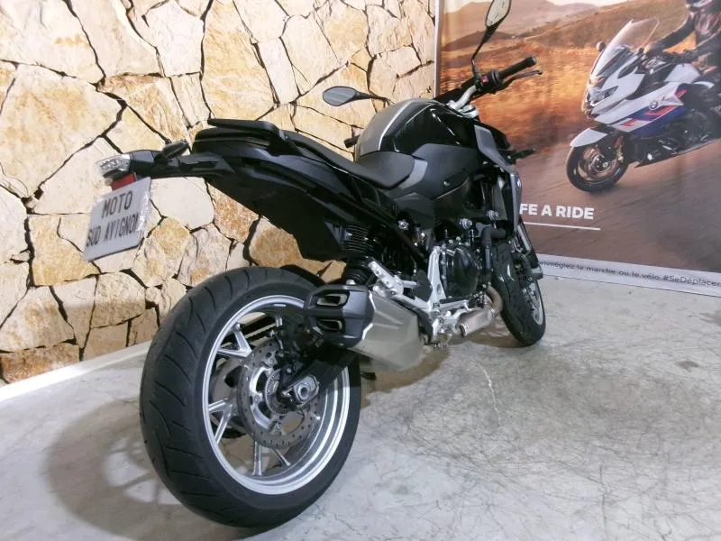 BMW F 900 R