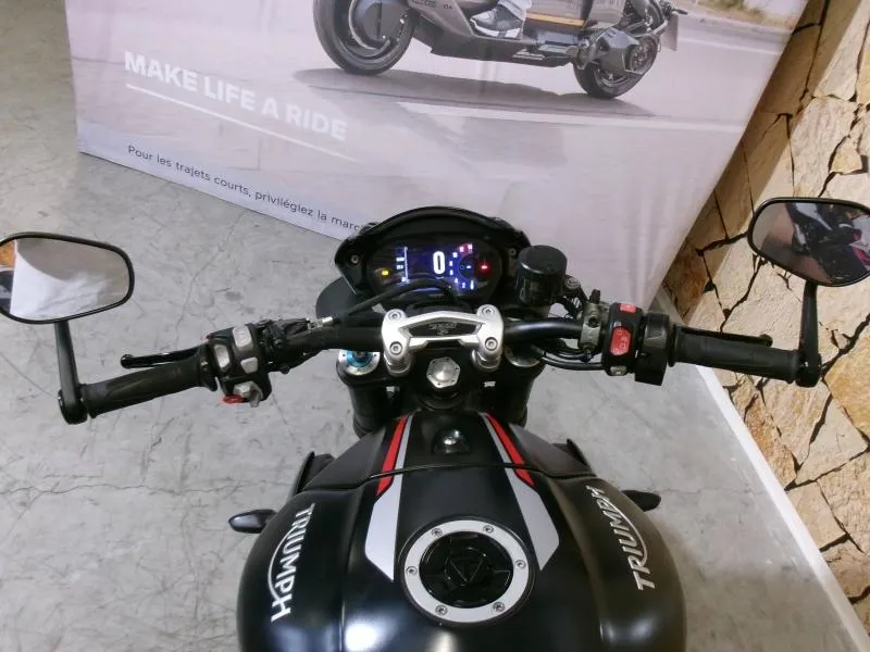 TRIUMPH Speed Triple 1050 RS