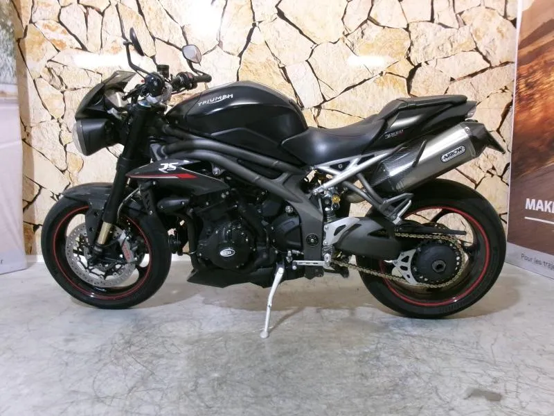 TRIUMPH Speed Triple 1050 RS